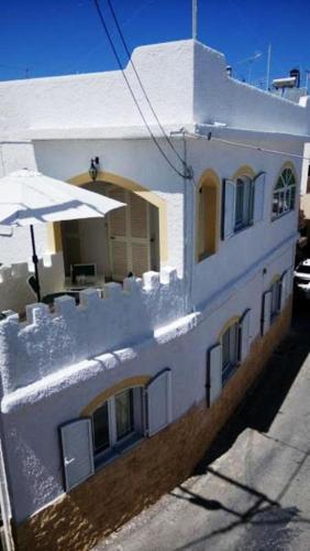  Traditional House Astro 2 in Gerani