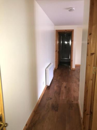 2 Varis Apartments