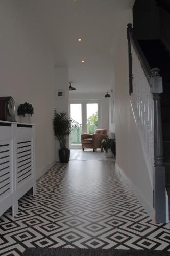 Зовнішній вигляд готелю, Firbank Lodge in Leslie