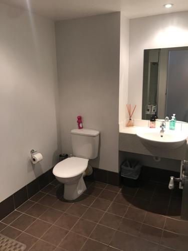 City Center 2bdr apartment with views