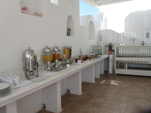 Porto Scoutari Romantic Hotel - image 6