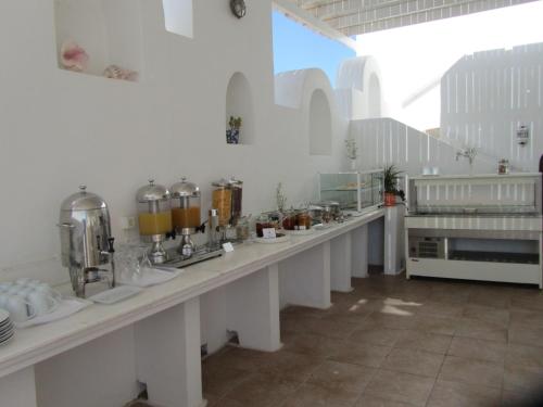 Porto Scoutari Romantic Hotel - image 7