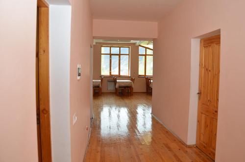 夜店, Pamir Alibaba Hotel in 霍羅格