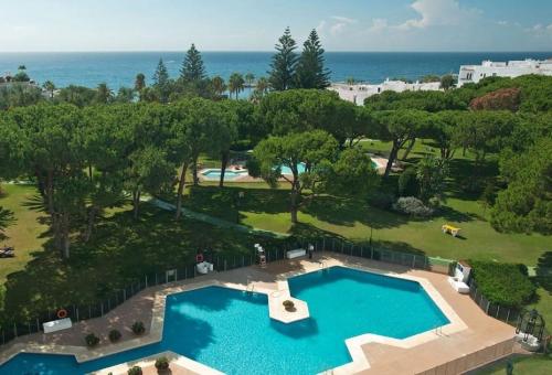 B&B Marbella - Beachfront Luxury Residence, Playas del Duque, Puerto Banús, Marbella - Bed and Breakfast Marbella