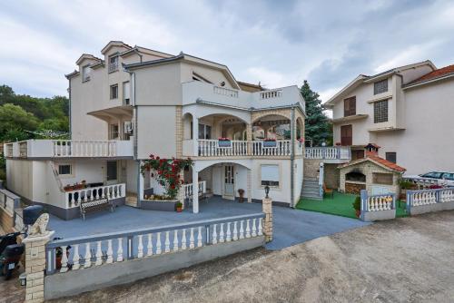  Apartments GAGULA in Trogir