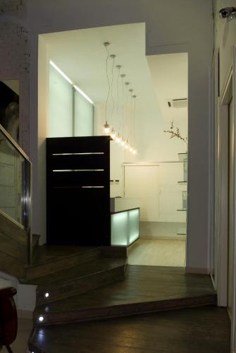 White B&B - image 2