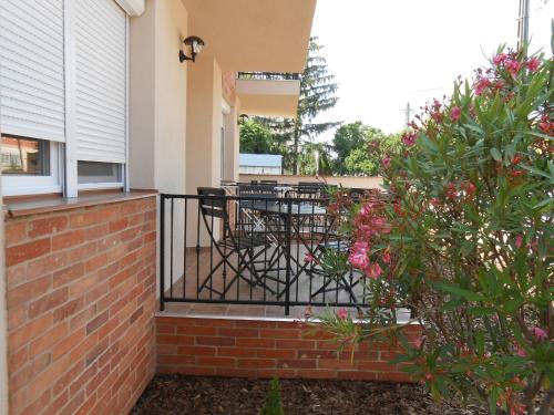 Imola és Andrea Apartmanház 2 (Imola es Andrea Apartmanhaz 2) in هاجدوس زوبوزلو