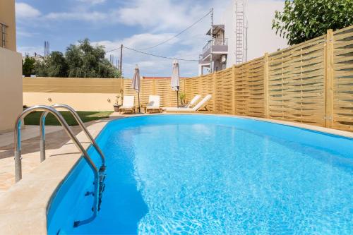 Ecosy Villa with pool near sandy beaches gîte à louer Pevkiá