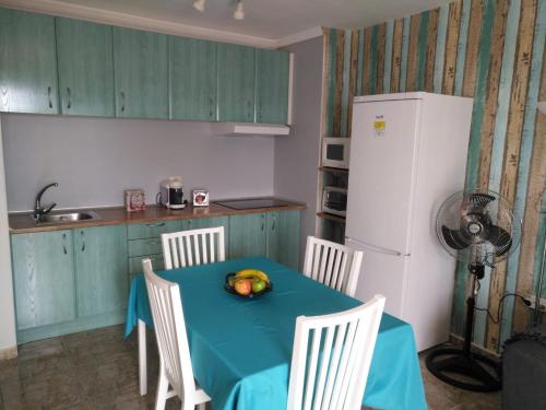 dapur, Casa Corina. Primera línea de mar (Casa Corina. Primera linea de mar) in Punta Mujeres