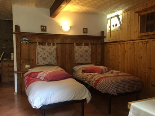 Studio (2 Adults)