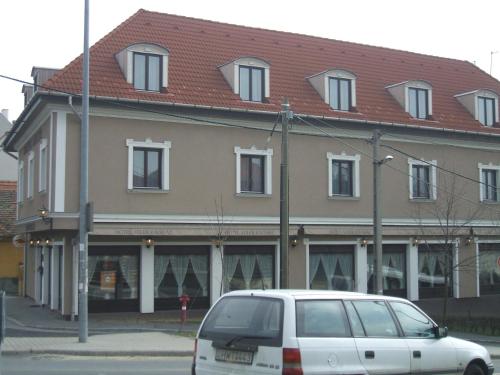 Adler Hotel - image 7