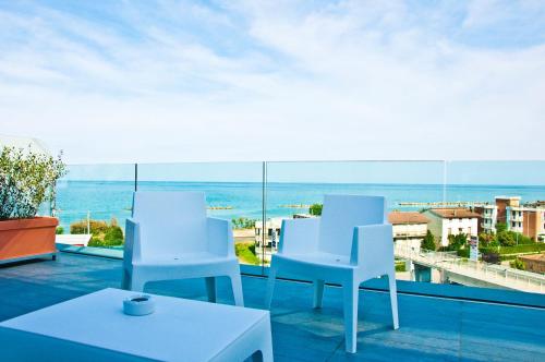 Suite with Spa bath and Sea View 