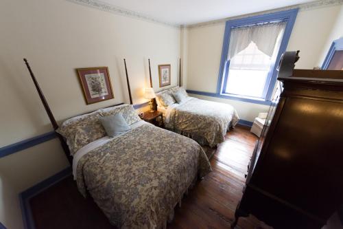 Thomas Bond House - image 6