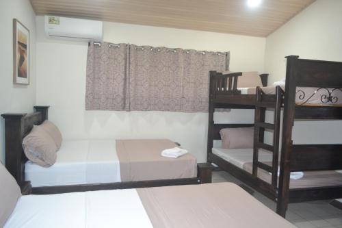 2 double beds, 2 bunk beds