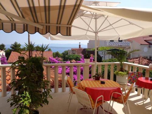  Double Room Bol 14493b in Bol