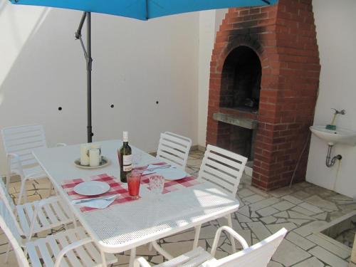  Double Room Brist 15620a in Brist