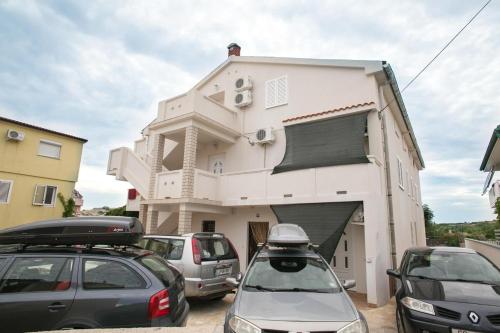 Apartment Zubovici 13966b - image 4