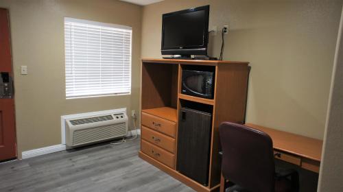 Executive Inn - main image