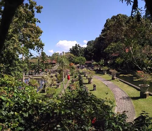 Dhangin Taman Room Type - Double Room with Garden View