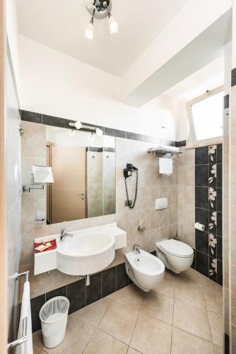 Single Room image 2