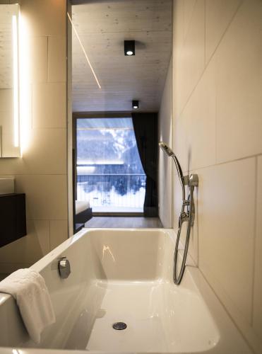 Gradonna Mountain Resort Chalets & Hotel 4