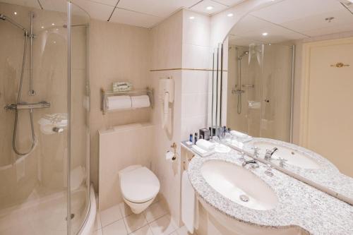 Bathroom, Grand Hotel Huis ter Duin in Noordwijk