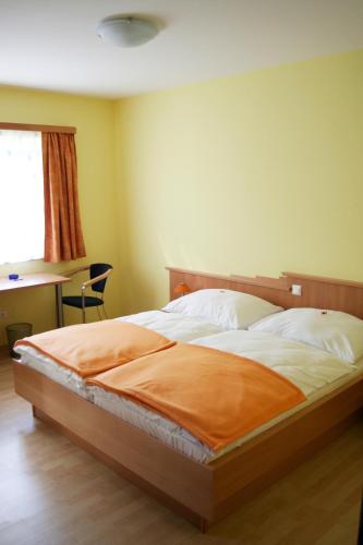 Hotel Highway - Bed & Breakfast in Lieboch, Österreich