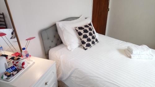 Great Western Hotel Guest House - image 7