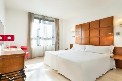 Hotel Zentral Ave - main image