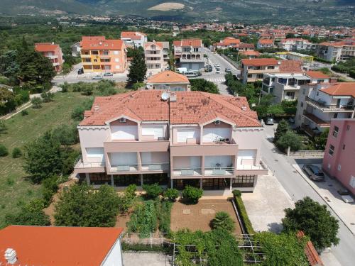 Apartments Dalmatino - image 3
