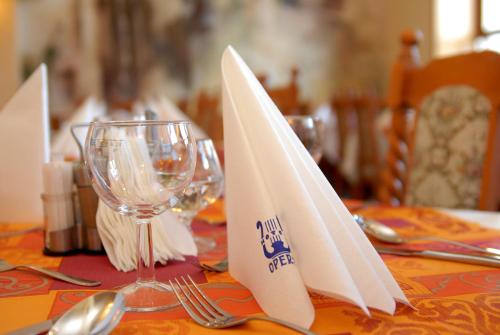 Hotel Opera - image 6