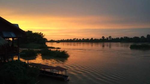 Champa Mekong Bungalows เมืองของ