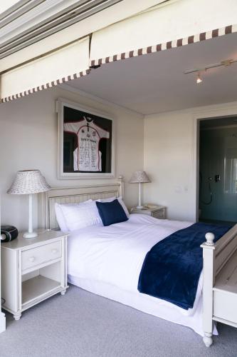 Waterfront - 10 Spinniker Knysna Quays-3 BR life on the water, Knysna (photo 7)