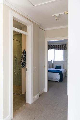Waterfront - 10 Spinniker Knysna Quays-3 BR life on the water, Knysna (photo 8)