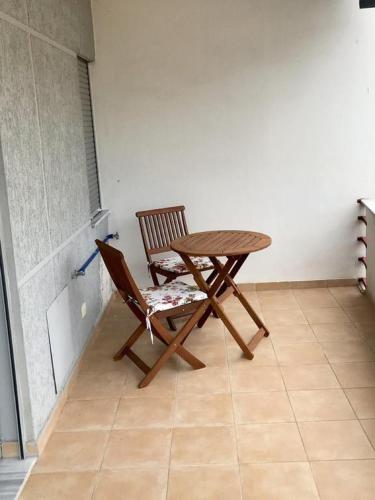 EKA Luxury Apartment 4 - image 6