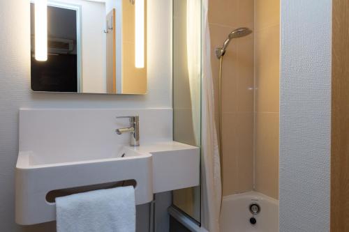 B&B Hôtel Bayonne - image 10