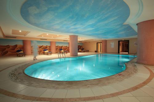 泳池, 大莫加多尔梅纳拉酒店 (Grand Mogador Menara) in 马拉喀什