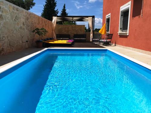 Duplex Apartment with Private Swimming Pool, Preko (fotografie 3)