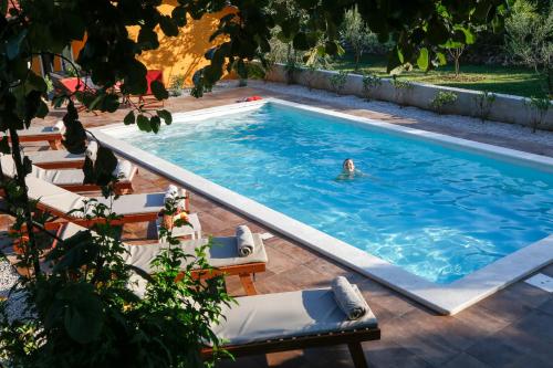  Apartment Dvor in Manjadvorci