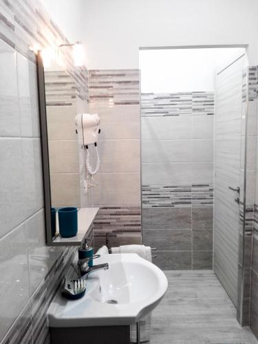 Triple room, city view