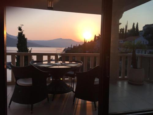 Villa Jade apartments - image 3