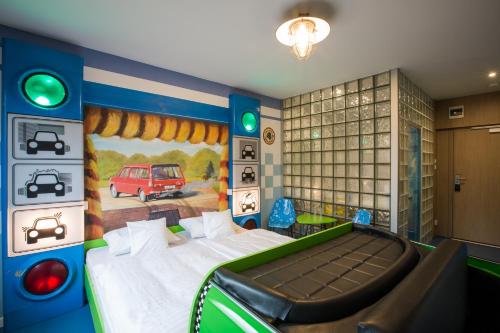 Retro hotel Garage Room Type - Standard Double Room