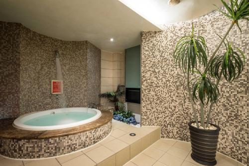 Uline Motel in Nangang District