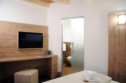 1 double bed