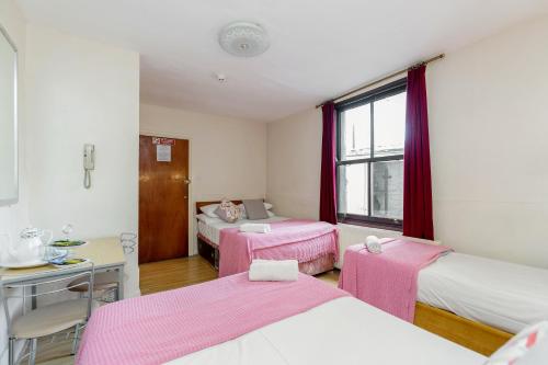 Russell Square Hotel - image 11