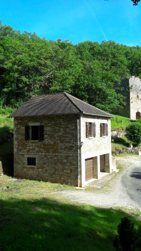 Gîte au calme avec point de vue proche Turenne