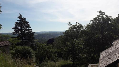 Gîte au calme avec point de vue proche Turenne - Location saisonnière - Cressensac-Sarrazac