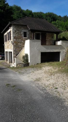 Gîte au calme avec point de vue proche Turenne