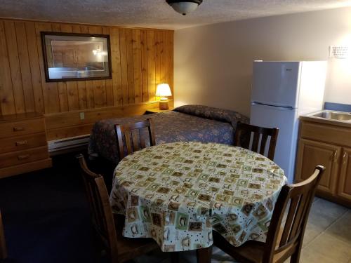 Westwood Motel – West Yellowstone, MT