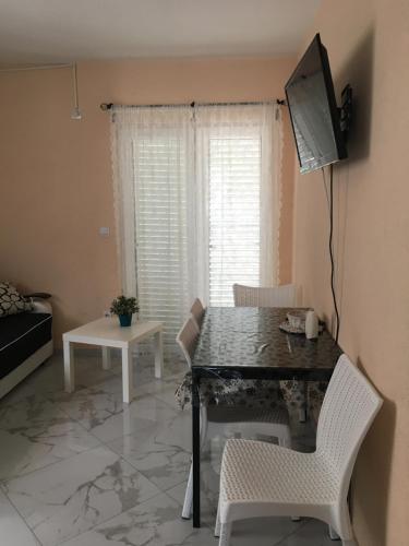 Pakovo Apartments Andrija in Tivat